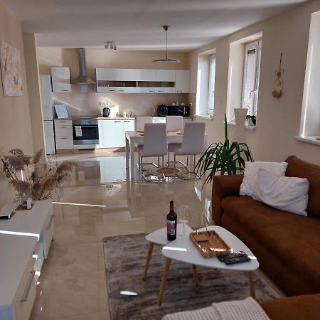 Frastak Apartment Hlohovec Εξωτερικό φωτογραφία