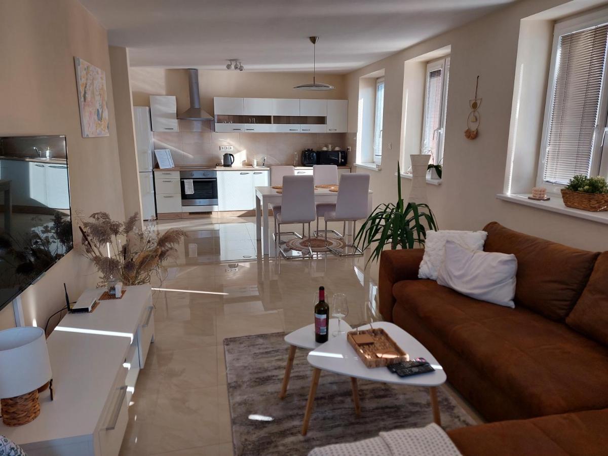 Frastak Apartment Hlohovec Εξωτερικό φωτογραφία